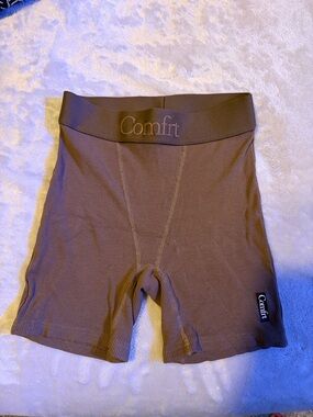 Comfort Ribbed High-Waist Athletic Shorts — Brown